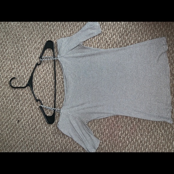 Striped off the shoulder t-shirt - Picture 2 of 2